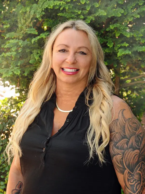 Andrea Superak, Estimator